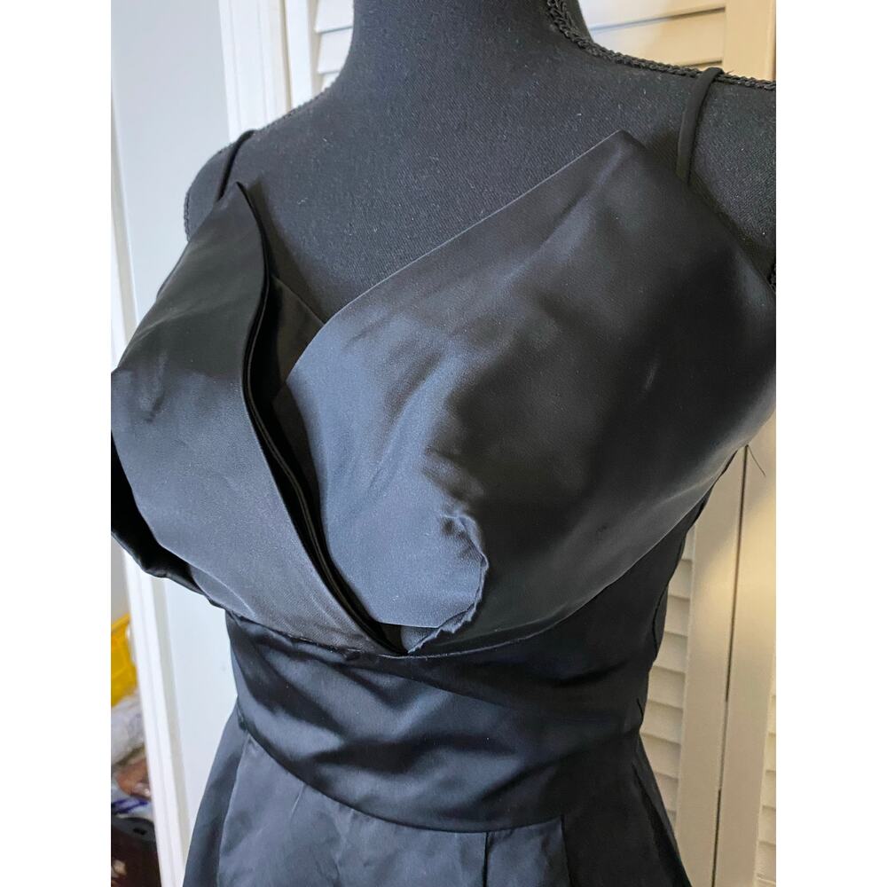 Vintage Little black Dress Tulip bodice 
Satin 1950s Hollywood glam Pin up‎ - Picture 2 of 8